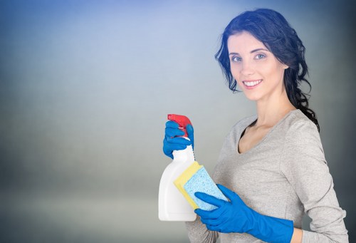 Preventing stains with regular cleaning and care in Edenpark
